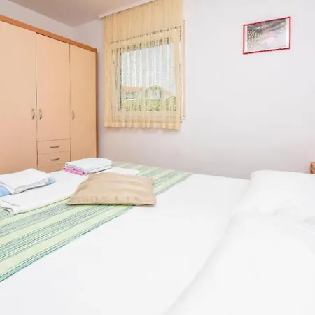 Aurel Suites- Comfort One Bedroom With Balcony شقة روغوزنيكا