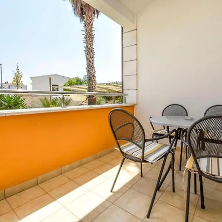 Aurel Suites- Comfort One Bedroom With Balcony *